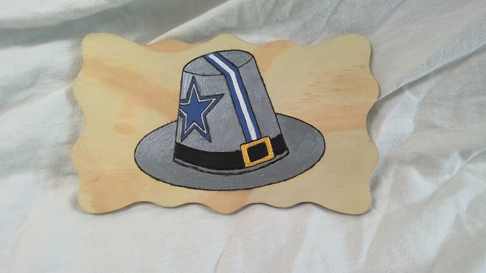 Handpainted Dallas Cowboys Thanksgiving Plaque Pilgrim Hat Football Helmet